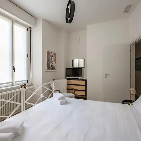 -art Gallery- Luxury Boutique In Center Of Apartamento