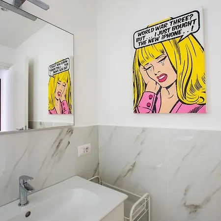 דירה -art Gallery- Luxury Boutique In Center Of