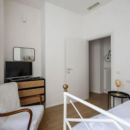 -art Gallery- Luxury Boutique In Center Of Apartamento *