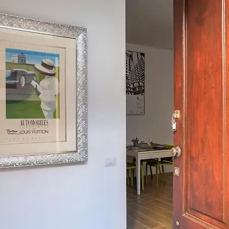 -art Gallery- Luxury Boutique In Center Of * Комо